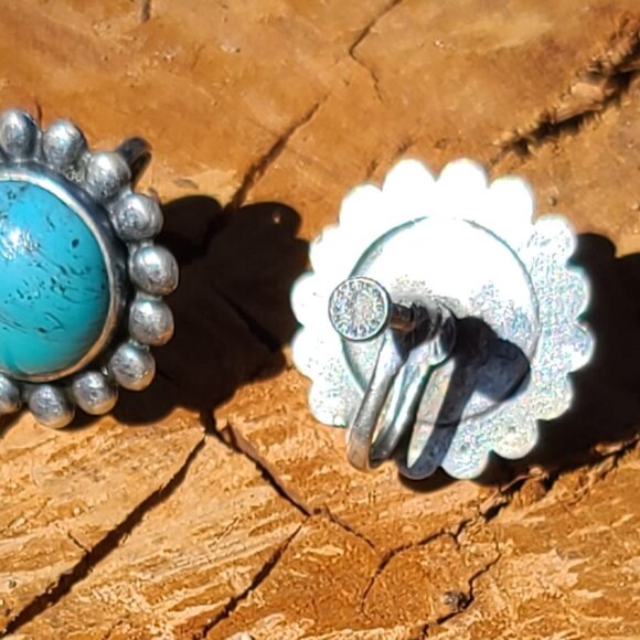 Vintage Turquoise and Sterling Silver Screw back Earrings - Mid-Century - Picture 4 of 8